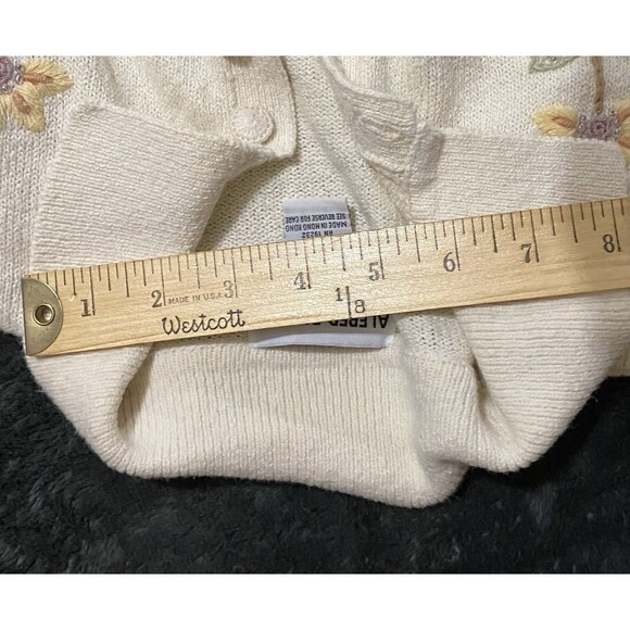 Alfred Dunner Petite PM Sweater Vintage Embroidered Floral Beaded White Cotton - Picture 8 of 13